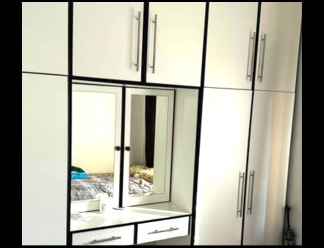 6 BEDROOM HOUSE FOR SALE IN MEREBANK EAST